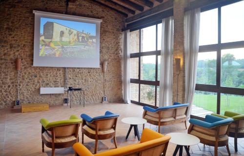 37337573 Casa Anamaria Hotel