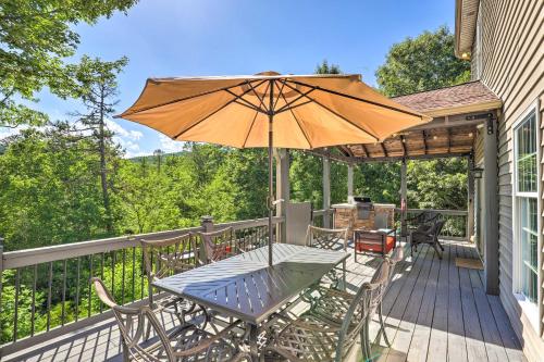 Peaceful Pisgah Mountain Getaway with Hot Tub!