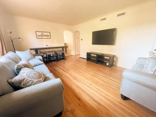 Pet Friendly! Private Casita in Nob Hill in Albuquerque, USA