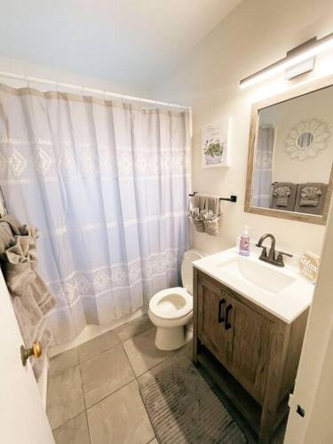 Pet Friendly! Private Casita in Nob Hill