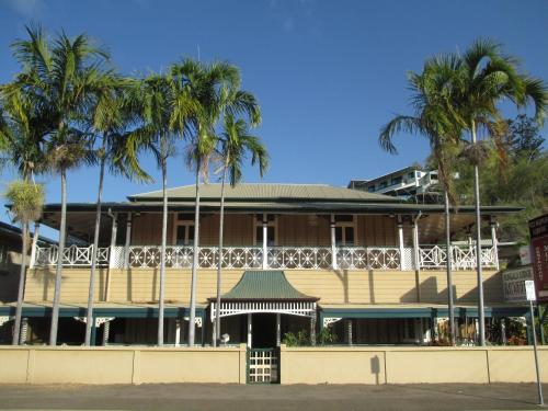 Yongala Lodge by The Strand