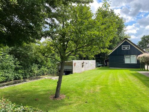 A cosy house close to Giethoorn and the Weerribben Wieden National Park with a boat available hire