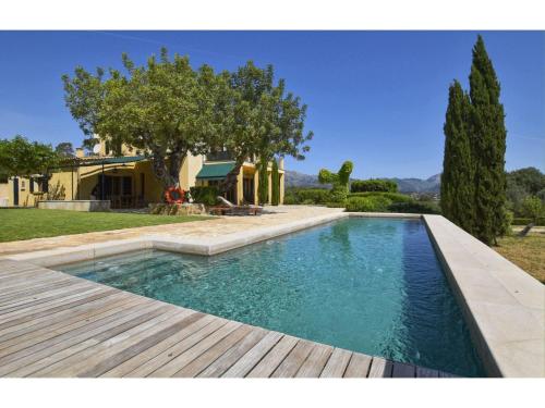  Beautiful country house with pool and views of the Tramuntana for 8 people in Selva