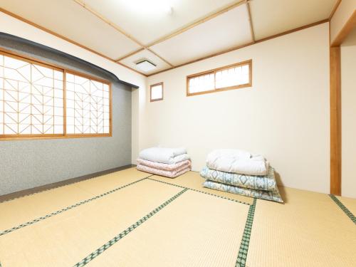 3 futon beds