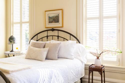 1 queen bed