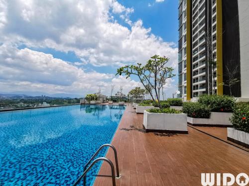 Swimming pool, EVO Soho Suites Bangi by Wido with Parking Netflix near Hospital Pakar An-Nur Hasanah Sdn Bhd