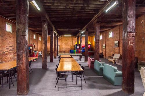 ห้องส่วนกลางสำหรับนั่งเล่น/ดูทีวี, Rivergum Holiday Park in โคโรว่า