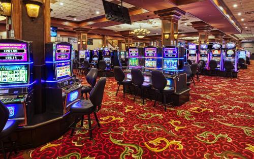 Lakeside Hotel Casino