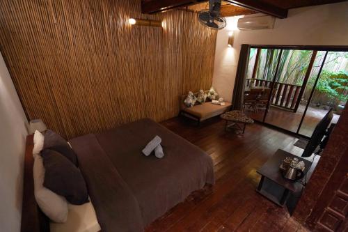 Fisheye The Rooms - Family room – El Nido, WI