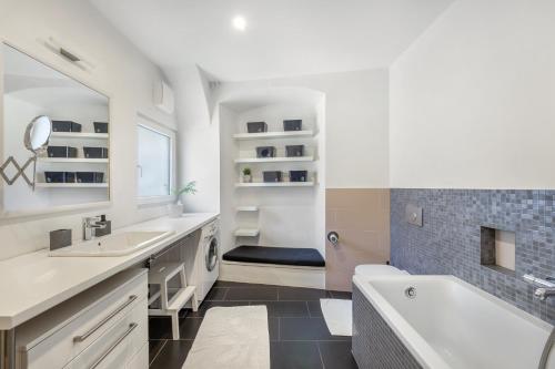 ROG Apartment with Furnished Courtyard, Lublaň (fotografie 5)