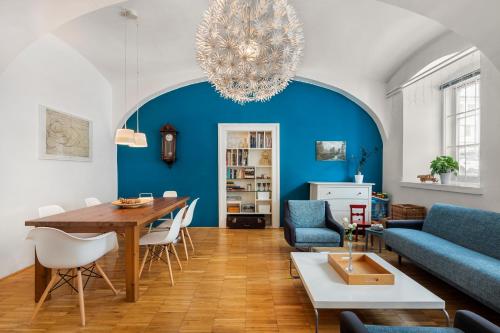 ROG Apartment with Furnished Courtyard, Lublaň