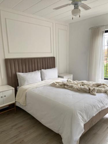 Elegant 1bedroom apartment in Bryanston, Sandton