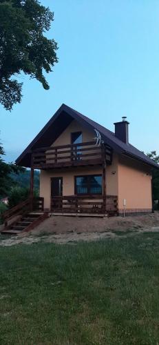 2 bedrooms, 5 beds