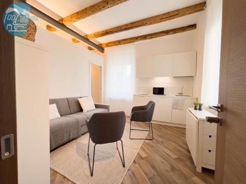 Basovizza 3 Alessandro Tirabora Short Rent - Apartment - Villa Opicina