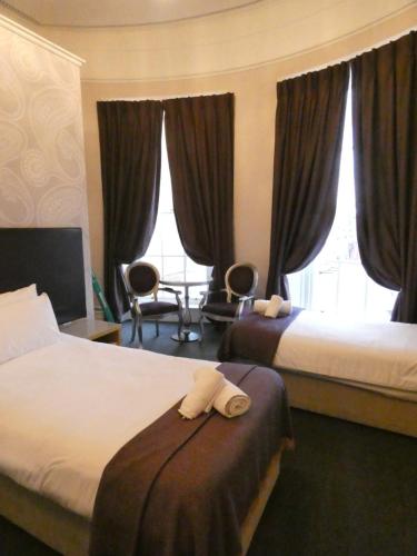 Triple Room image 8