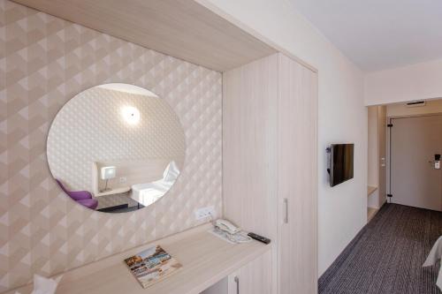 1 double bed
