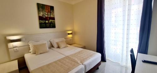 ESPERANCE HOTEL – Nice, CT
