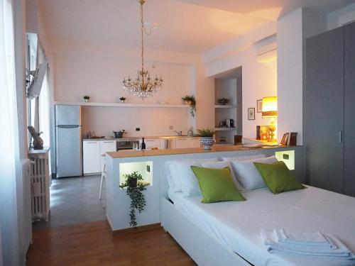 Guglielmo City Center Studio by Wonderful Italy Room Type - Studio Apartment