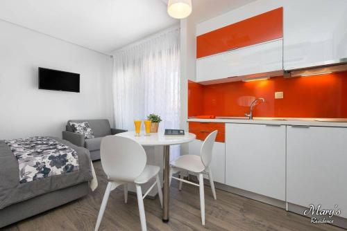  Mary's Luxury in Chrisi Ammoudia