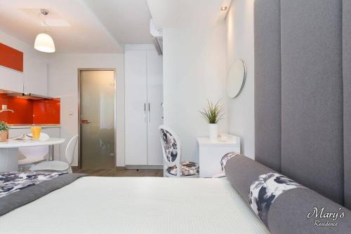  Mary's Luxury in Chrisi Ammoudia