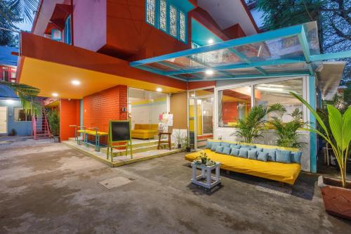 Hotellet från utsidan, Locul Midtown in Bangalore