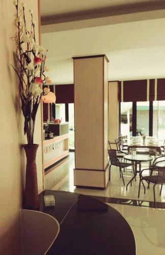 ห้องอาหาร, สรัญญา ริเวอร์เฮาส์ (Saranya River House) in แม่อาย