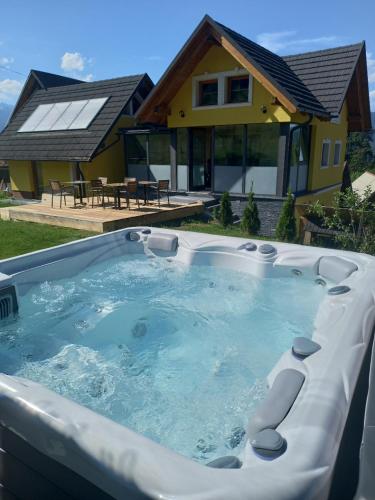 Romantic Mountain Chalet and SPA Tubej
