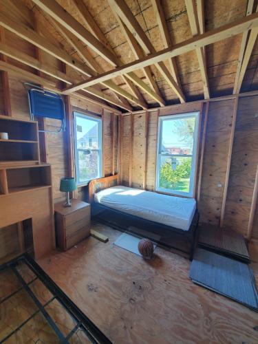 Room in Cabin - Camping Cabin With Sauna Access 2nd Fl-