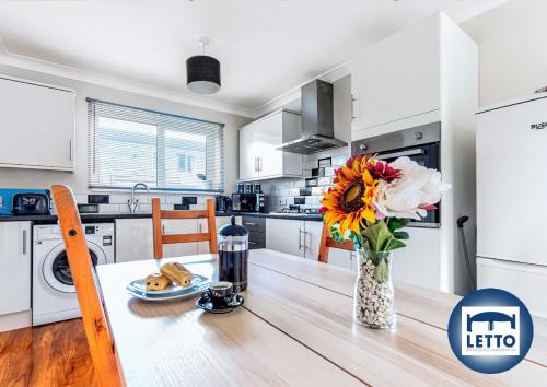 Close to Spalding, perfect for the hospital, close to A47 and A1 by Letto Serviced Accommodation Peterborough - Hospital, close to A47 and A1 gîte à louer Peterborough Milton Golf Club