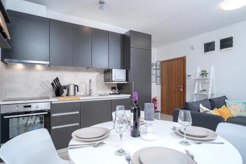 Superior Apartment image 10