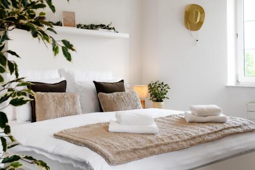 Beautiful Apartments With Parking In a Quiet Location photo 4