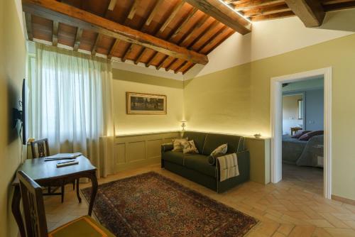 Two-Bedroom Deluxe Apartment