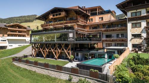 Hotel Das Kohlmais - direkt an der Kohlmaisbahn in 5753 Saalbach-Hinterglemm