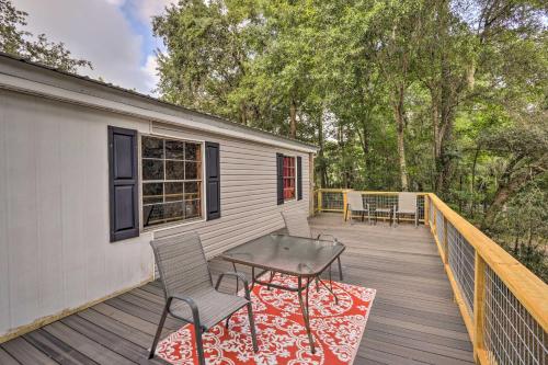 Suwannee Riverfront Home: Grill, Near Springs in Fort White