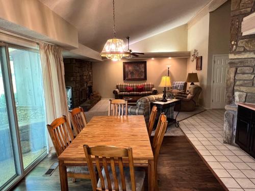 Trailside Vacation Home 40 in Bella Vista, USA