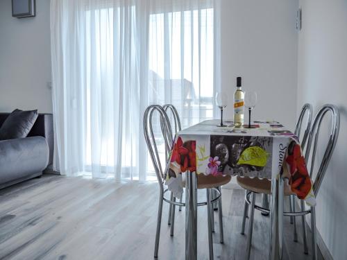 FeDa Apartmanház (FeDa Apartmanhaz) in บาลาตองโบกลาร์