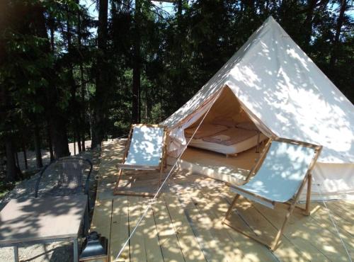 Hillside Bio Glamping