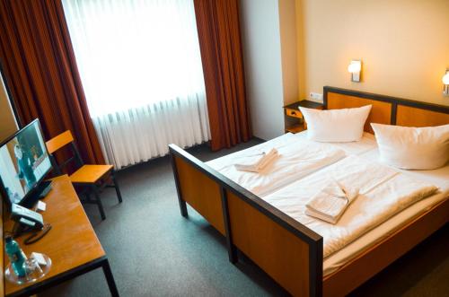 1 queen bed