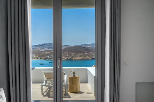 陽台/露台, Nefeli Residence & Suite Ftelia beach Mykonos in 菲特利亞斯