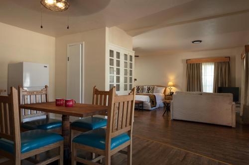 El Rancho Hotel