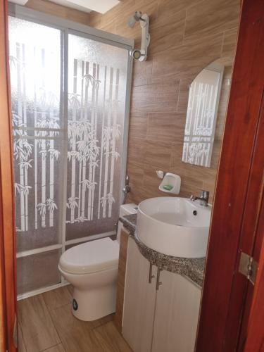 Zuhanyzó, CRUCITALIA Departamento para 8 in Crucita