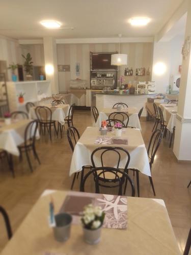 B&B - Meuble' - Hotel " CORDIALE " 3