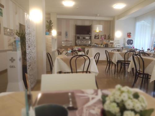 B&B - Meuble' - Hotel " CORDIALE " 4