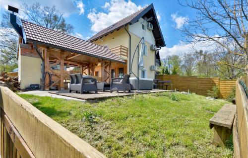 Gorgeous Home In Siljakovina With Jacuzzi