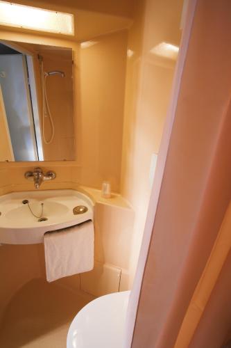 Premiere Classe Evreux - image 11