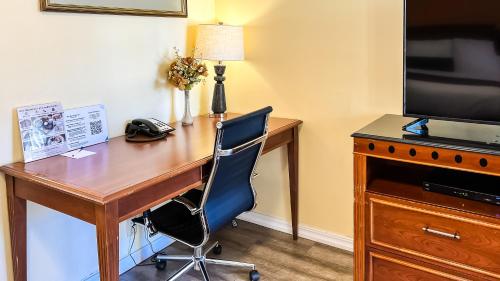 The Old West Inn - image 7