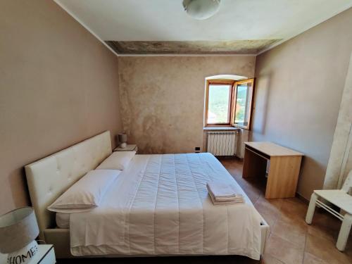 Casa rustica con terrazza e barbecue