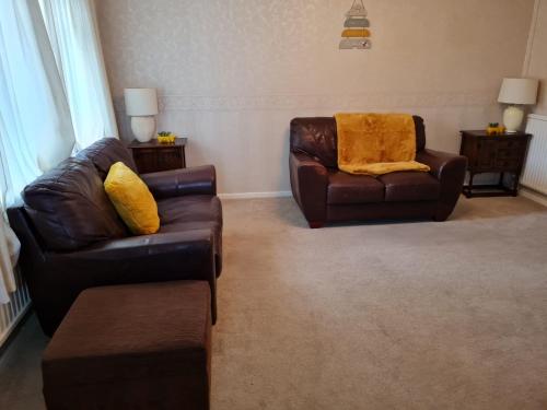 Immaculate 3-Bed House with free parking in Bolton