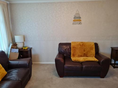 Immaculate 3-Bed House with free parking in Bolton