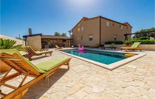 Nice Home In Galovac With 6 Bedrooms, Wifi And Outdoor Swimming Pool